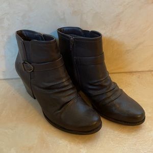Bare traps dark brown bootie